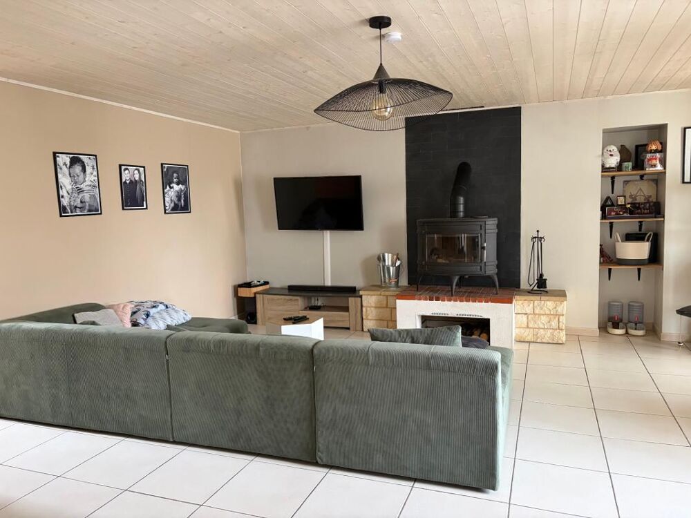Vente Maison BESSAY (85320) AU CALME CHARMANTE MAISON EN PIERRES RENOVEE 3/4 CHAMBRES AVEC DEPENDANCES ET JARDIN Bessay