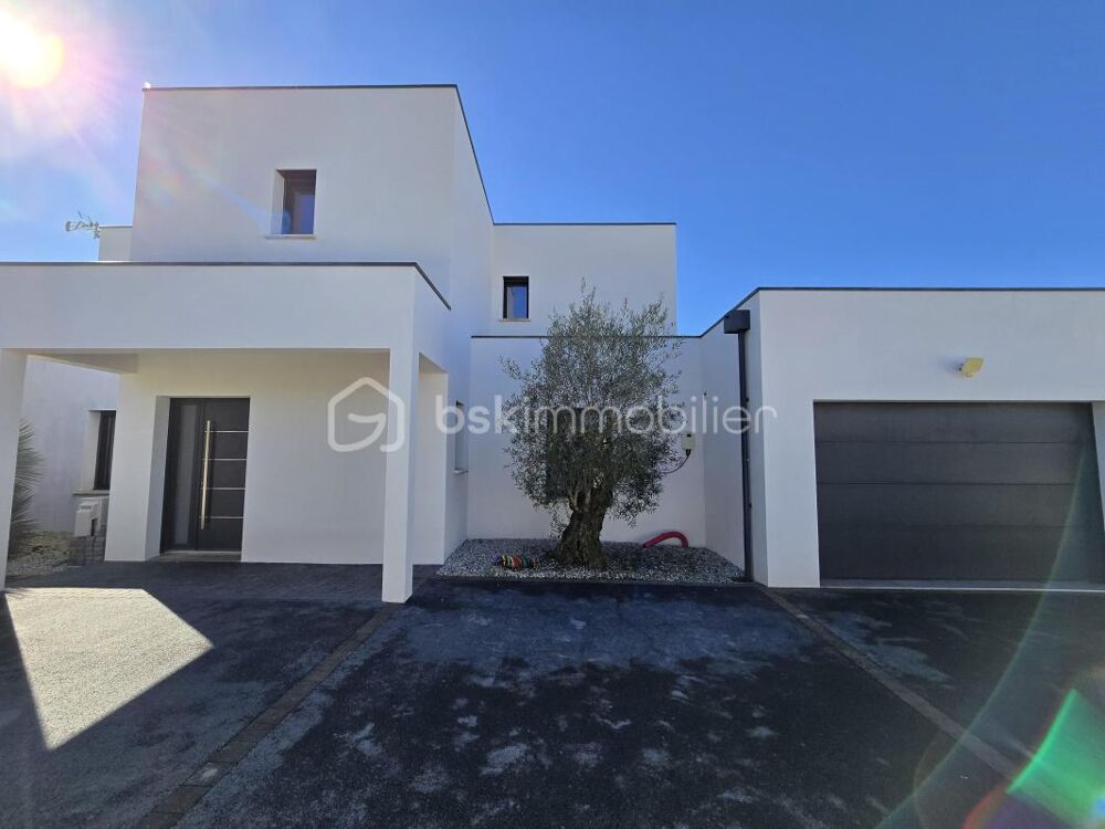 ? Villa 225 m² Bessines  6 ch possibles  Piscine 10x5  Terrain 1461 m²