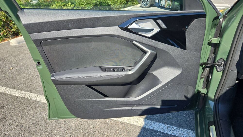 A1 2 1.0 TFSI 116 S-Tronic7 Advanced - Premi&egrave;re main Garantie c 2024 occasion 06200 Nice