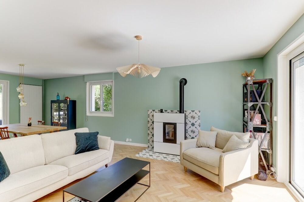 Vente Maison Maison familiale Ceyrat, 140 m², 6 pièces, 5 chambres, 2 terrasses, terrain 1 036 m² Ceyrat