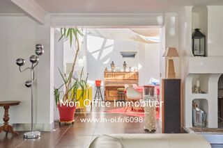  Villa à vendre 6 pièces 240 m²
