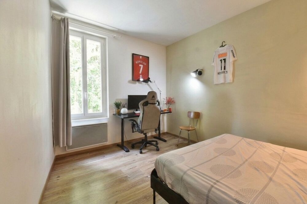 à vendre  Propriété/château Mouriès (13890)