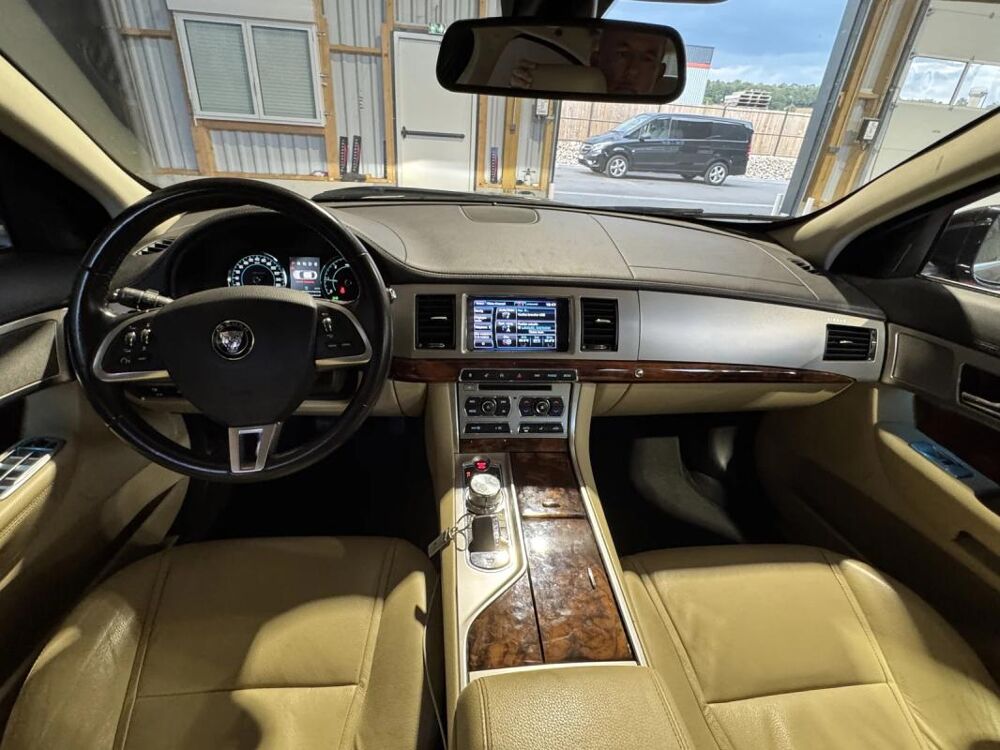 XF 2.2 Diesel PRESTIGE 2015 occasion 56120 Les Forges De Lanouee