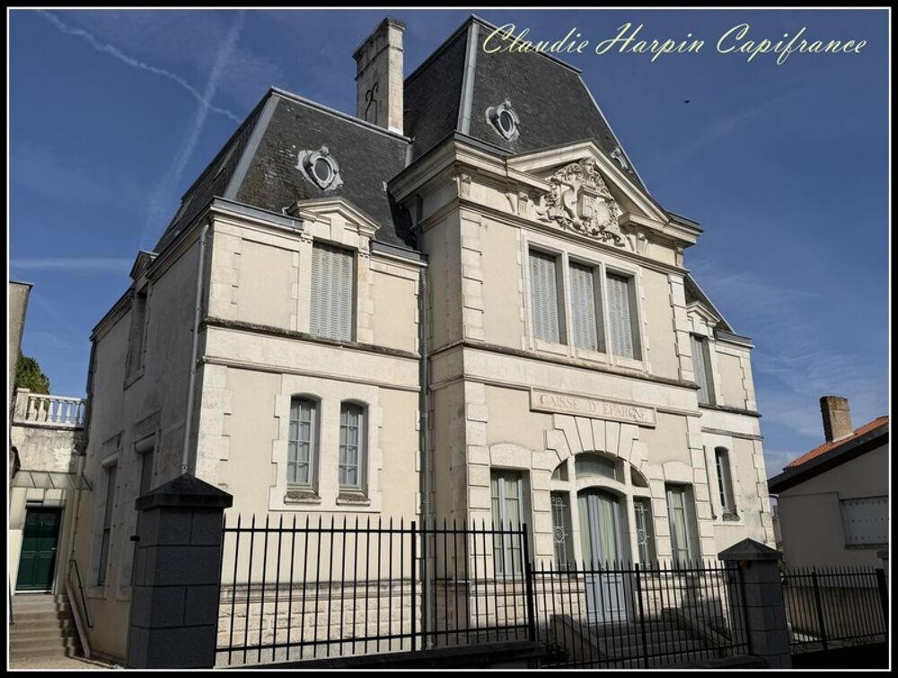 Appartement à vendre 3 pièces PARTHENAY (79) 95,24 m² Immeuble remarquable, terrasse privative