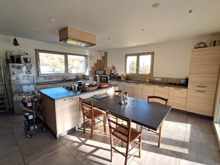  Maison � vendre 10 pi�ces 253 m�