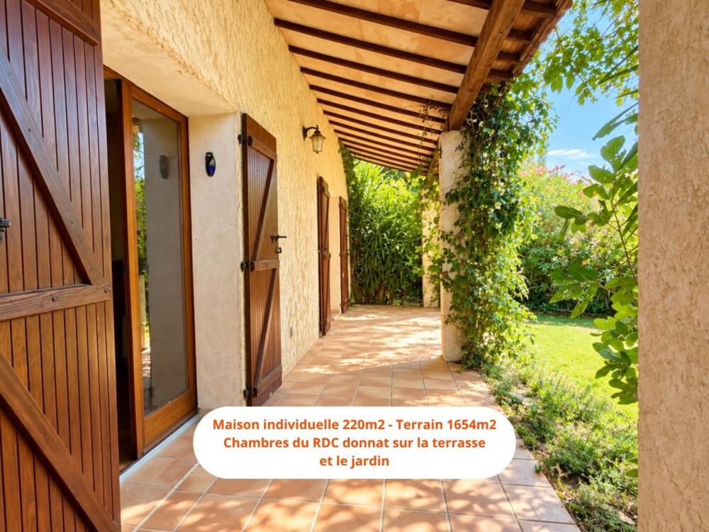 Vente Maison 13400  Aubagne (Casamance et Chateau de Creissauds) Maison Individuelle -  4 à 5 chambres - 220m2 hab et 300m2 plancher Aubagne