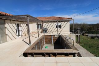  Villa  vendre 6 pices 160 m