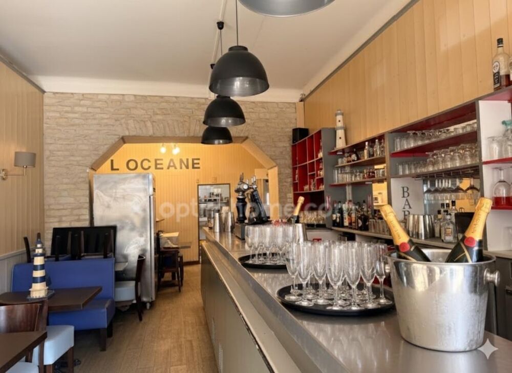Vente Immeuble Immeuble murs avec commerces et licence à ARS EN RÉ 17590 Ars en re