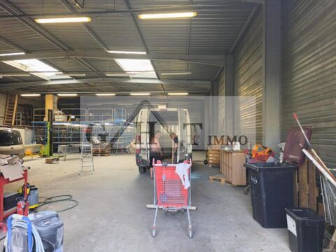   640 M² ENTREPOT BUREAUX A VENDRE A CROISSY BEAUBOURG 