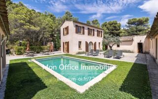  Maison à vendre 15 + pièces 760 m²