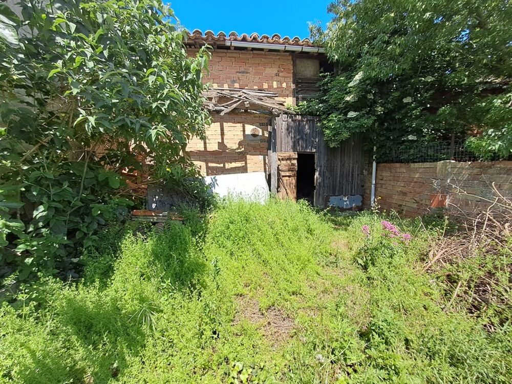 À Vendre : Maison de Ville à Rénover avec Grange et Jardin  Villasavary