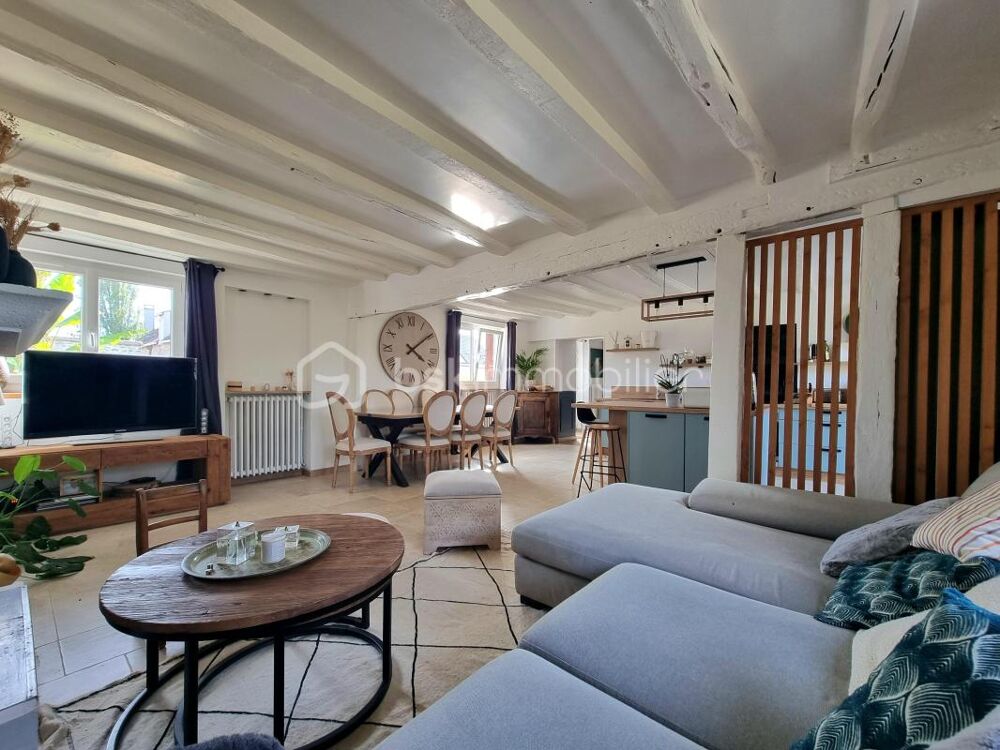 MAISON EN PIERRE