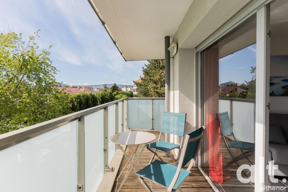 Appartement à Annecy  2 pièces et terrasse d'angle