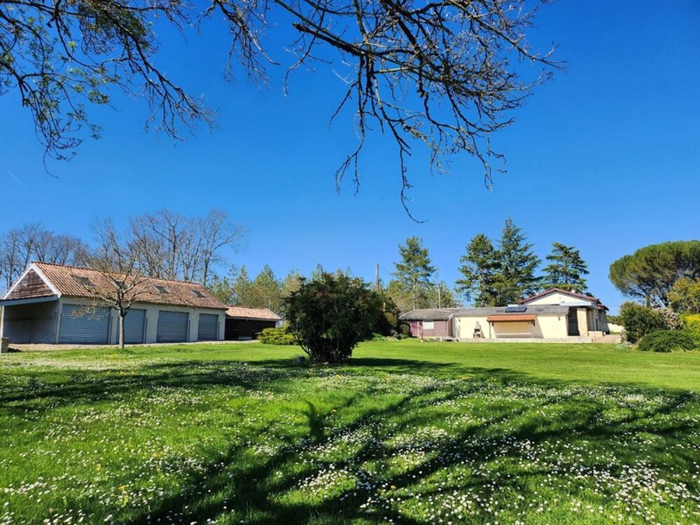 Belle Propriété avec piscine et dépendances - 6 pièces - à vendre - Proche de Villeréal - St Eutrope de Born (Lot-et-Garonne)
