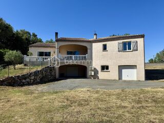  Propriété/château à vendre 6 pièces 148 m²