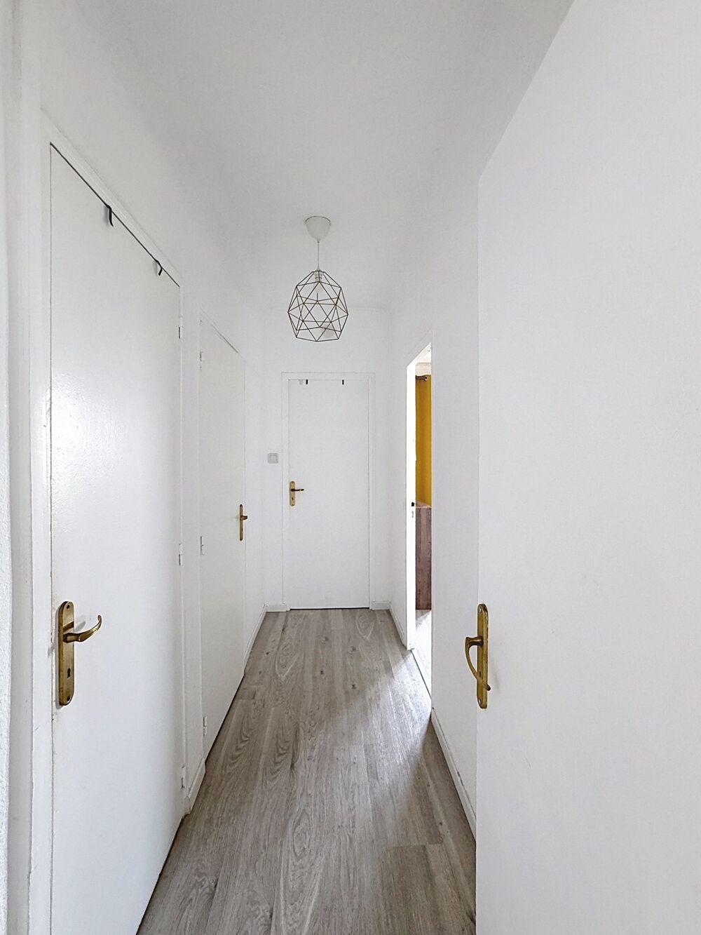 Location Appartement Chambre meublée en colocation – Proche universités et commodités Nimes