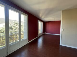  Appartement à louer 4 pièces 102 m²