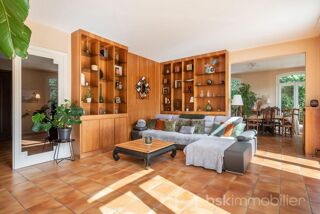  Propri�t�/ch�teau � vendre 10 pi�ces 310 m�