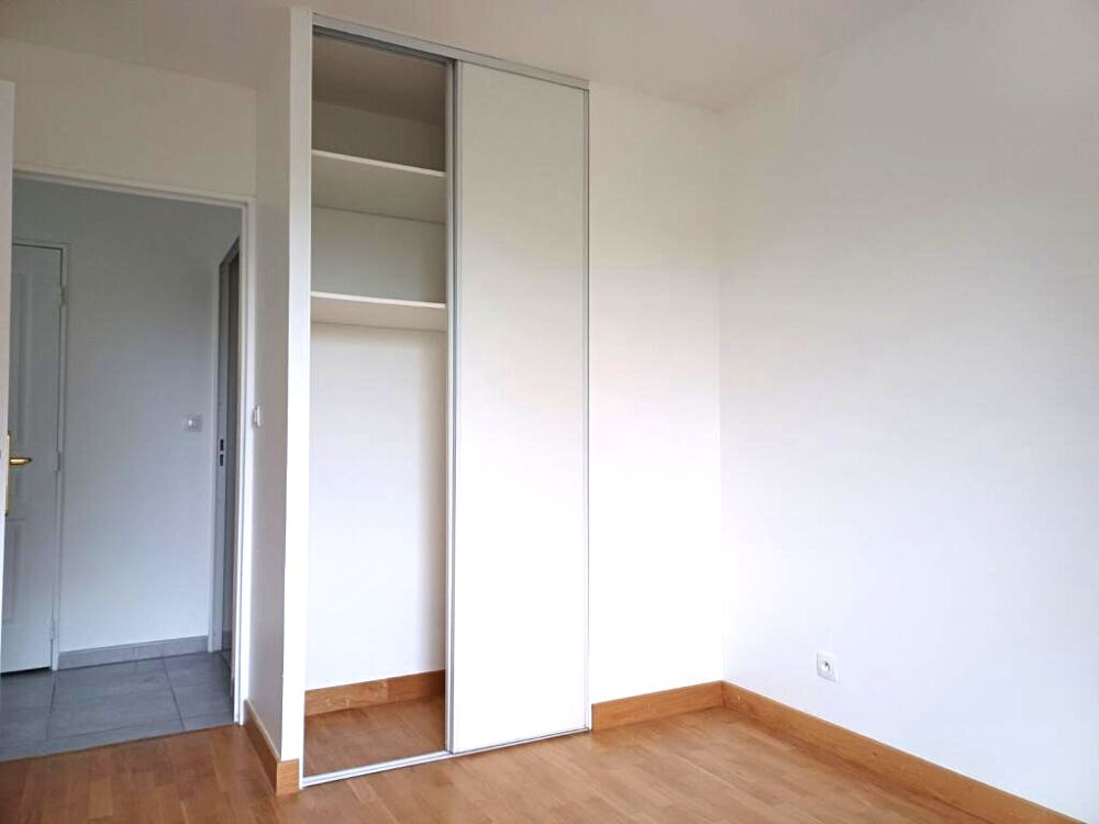 Vente Appartement Grand T2 de  49 m2 en superbe état Venissieux