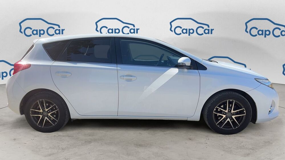 Auris 1.4 D-4D 90 Business 2015 occasion 35420 Louvigne Du Desert