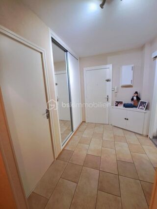  Appartement  vendre 5 pices 82 m