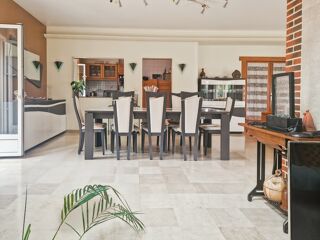  Maison � vendre 7 pi�ces 203 m�