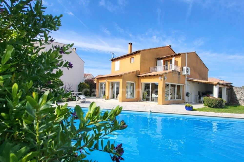 Vente Maison Maison Familiale 6 pièces 152 m2 Piscine et jardin arboré Miramas