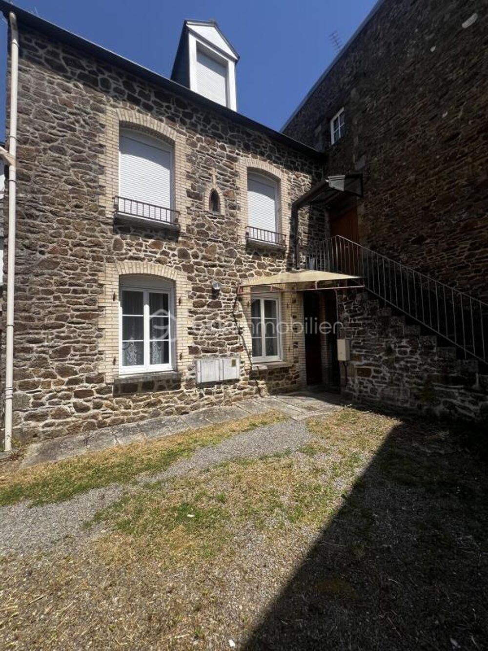 Vente Maison Maison de caractère de 88 m² – 5 pièces – Vue Château de Fougères Fougeres