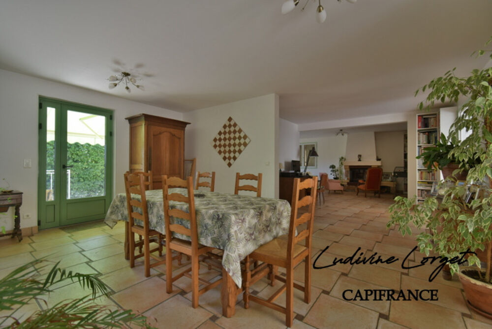 Vente Maison Maison à vendre à Château-Thierry (02) – 260 m² – 4 chambres + bureau – Sous-sol 70 m² – Terrasse 70 m² – Terrain clos 1 464 m² Chateau thierry