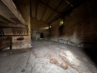  Remise / Grange � vendre 1 pi�ce 180 m�