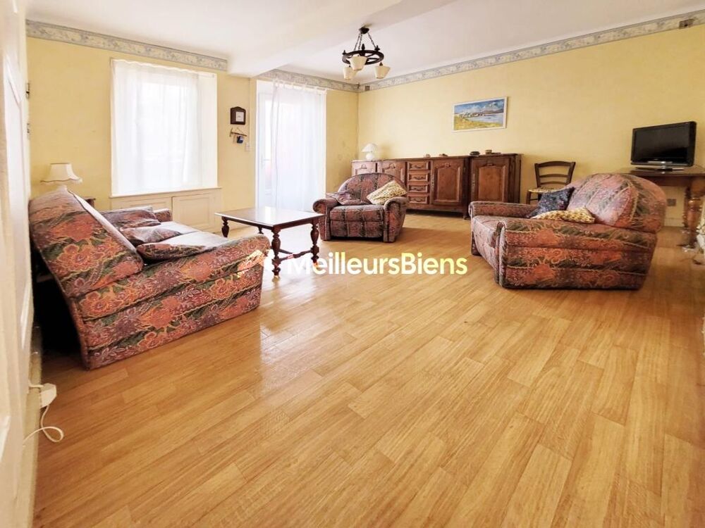 Embrun centre maison 76 m² sur 3 niveaux avec grande cave aménageable et terrasse