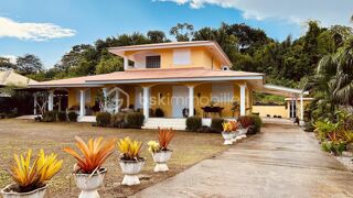  Villa  vendre 6 pices 154 m