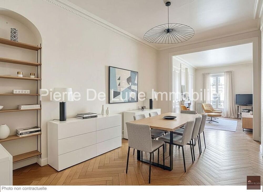 LYON 1ER  MARTINIÈRE Grand T2 de 69 m² 