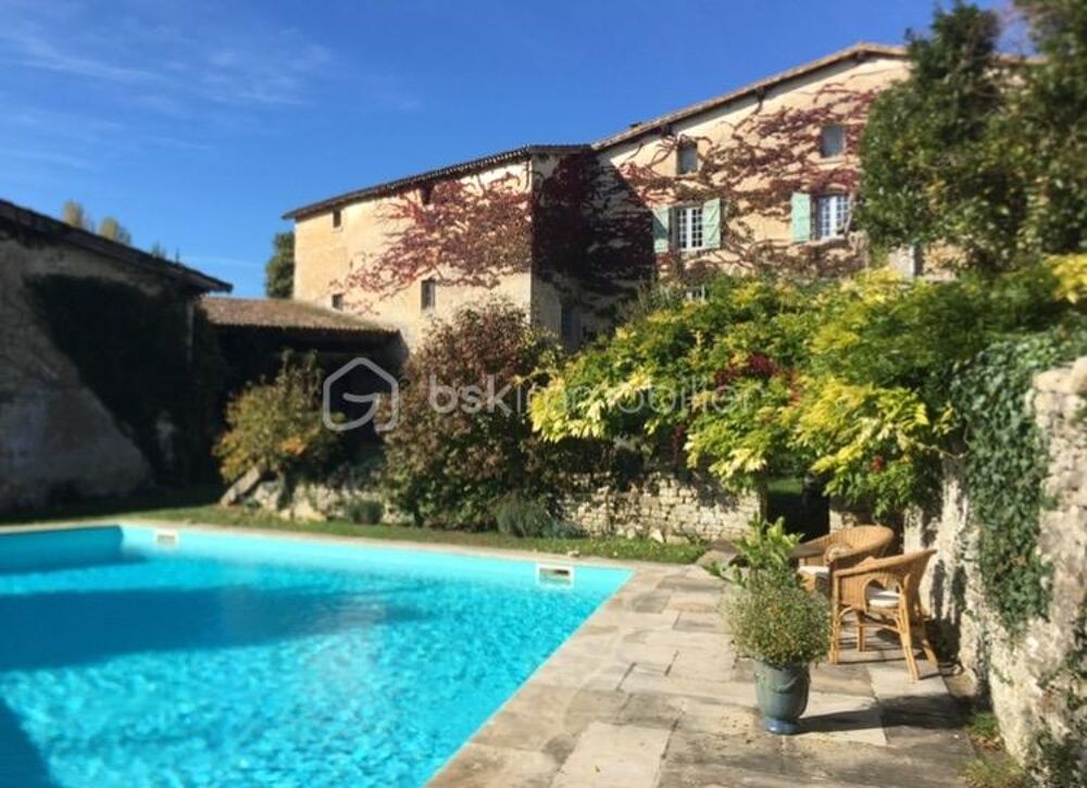 Magnifique propriété de caractère avec piscine