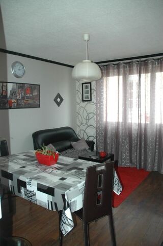  Appartement à louer 2 pièces 45 m²