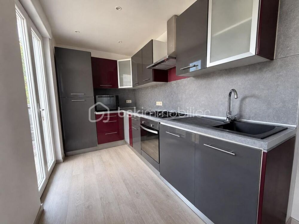 Maison familiale de 107 m² avec garage, jardin et dépendances à Saint-Quentin
