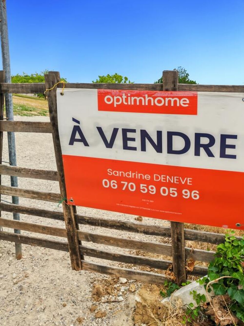 Vente Terrain Terrain à bâtir de 1 207 m² à Maimbeville (60) – Garage existant – Environnement calme Maimbeville