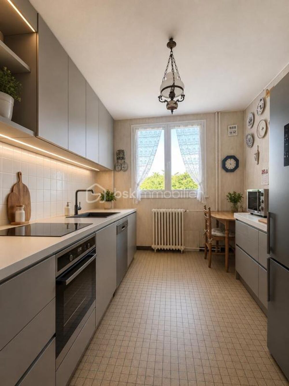Appartement 70 m²  3 chambres  Balcon  Parking en box  Cave  Résidence sécurisée