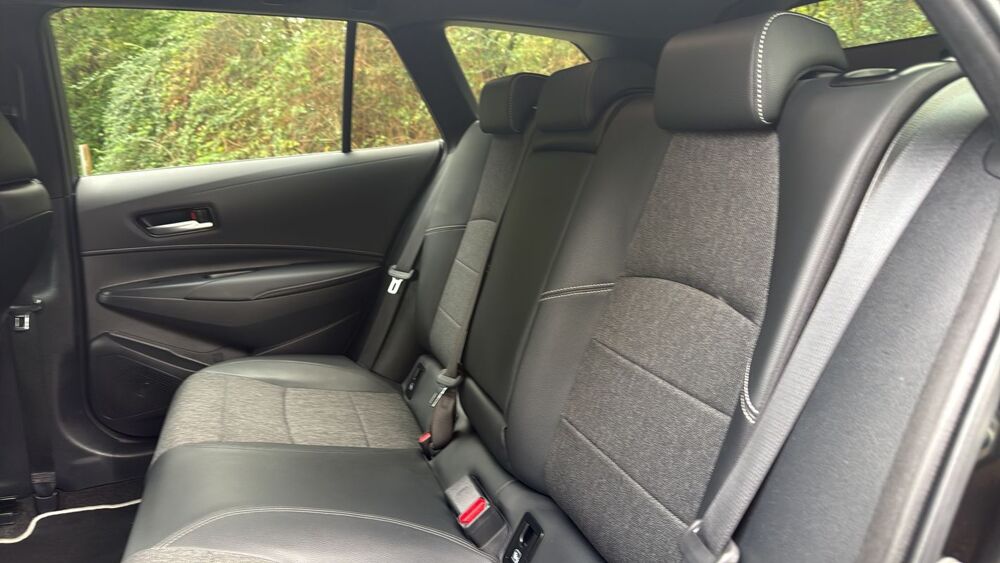 Corolla 1.8 VVT-i 140 Hybrid CVT Design - Entretien constructeur 2025 occasion 49300 Cholet