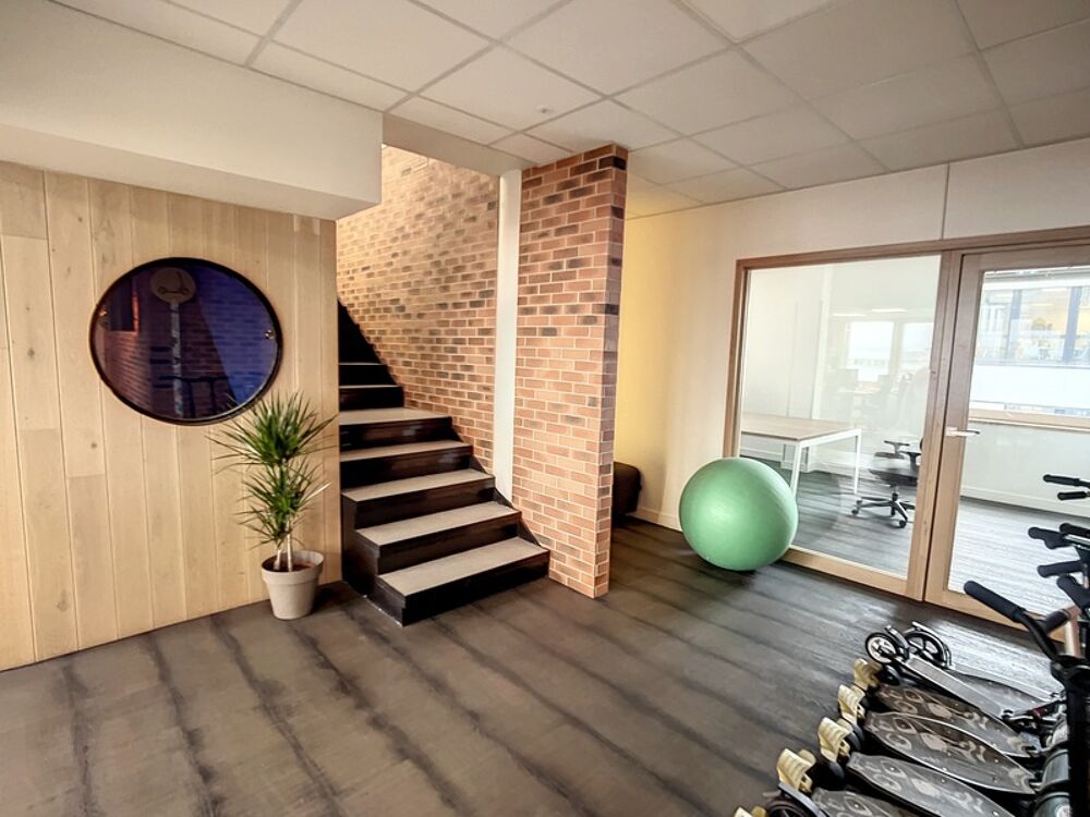   Local/bureau à vendre CHAMBERY (73) - 483 m² - 12 parking privés - 2 grandes terrasses Sud Chambery
