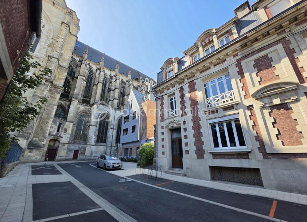 Vente Maison MAISON DE CARACTÈRE, 7 CHAMBRES AVEC JARDIN ET STATIONNEMENT… EN PLEIN CENTRE DE SAINT-QUENTIN ! Saint quentin