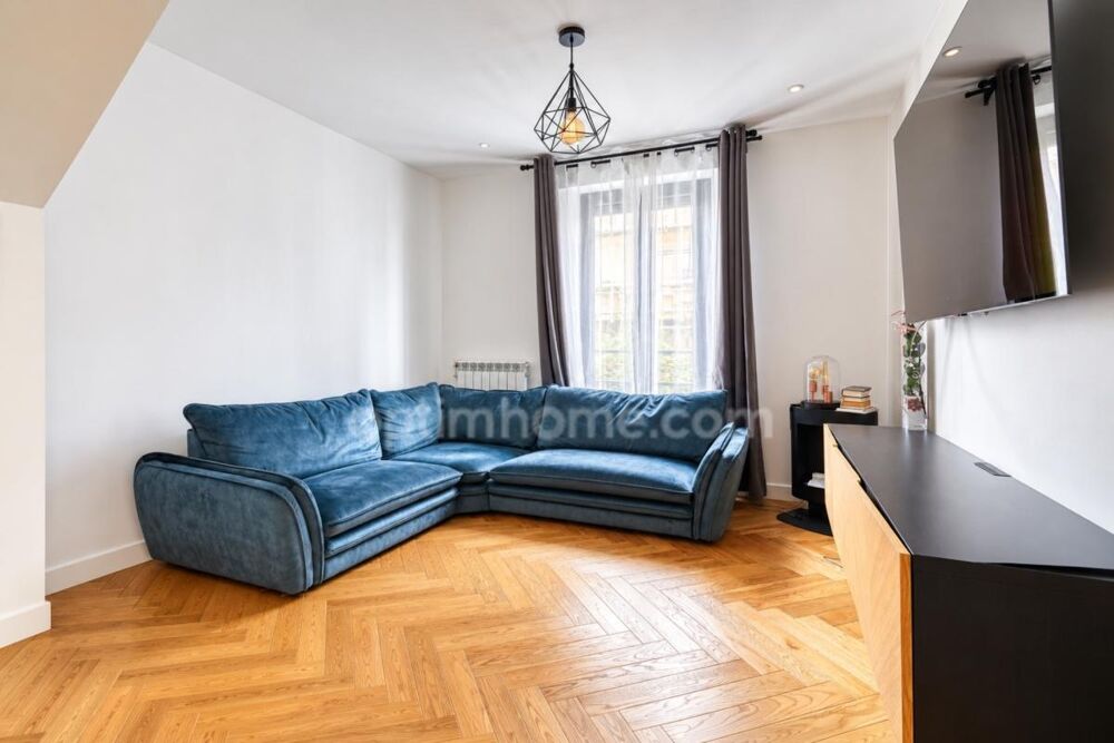 Vente Maison LE RAINCY – 5 PIÈCES – DÉPENDANCE – GARAGE – GARE À PIED Le raincy