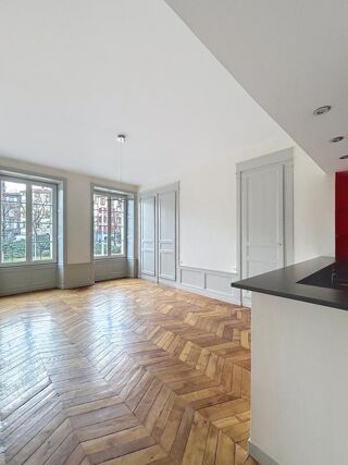  Appartement � louer 6 pi�ces 155 m�