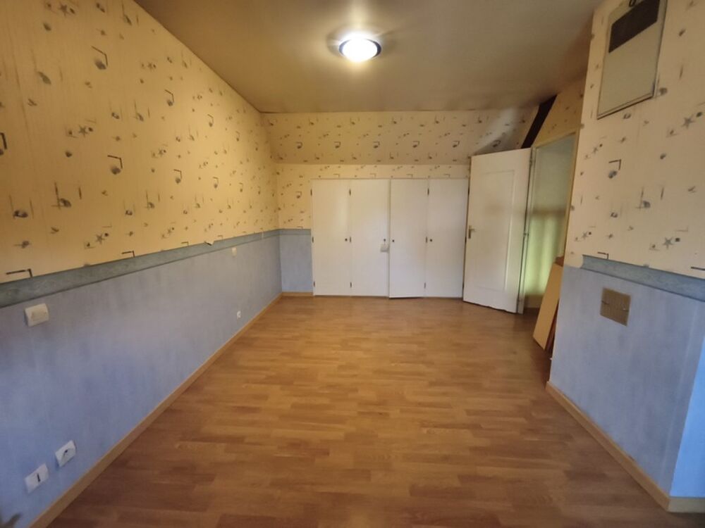 Vente Maison À VENDRE – Maison familiale 6 pièces de 133 m² avec sous-sol complet sur 2 332 m² de terrain – Juvignies (60112) Juvignies