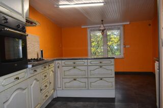  Maison à vendre 15 + pièces 242 m²
