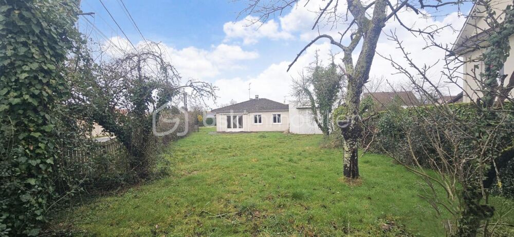 Vente Maison GIEN - Pavillon de plain-pied avec grand jardin clos de 1 068 m² - potentiel à exploiter Gien