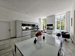  Propri�t�/ch�teau � vendre 15 + pi�ces 665 m�