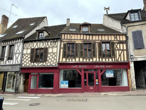 Dpt Yonne (89), à louer AUXERRE Local commercial en Centre-Ville 172 m² 1550 89000 Auxerre