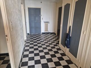  Appartement à louer 4 pièces 90 m²
