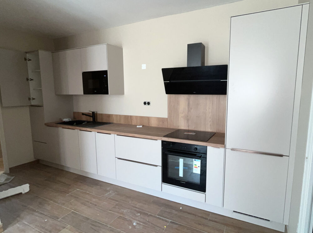 Vente Immeuble Immeuble avec 4 appartements et un garage à vendre à NIMES (30) Nimes